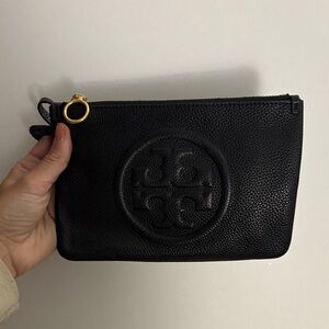 Tory Burch Black Textured Wristlet